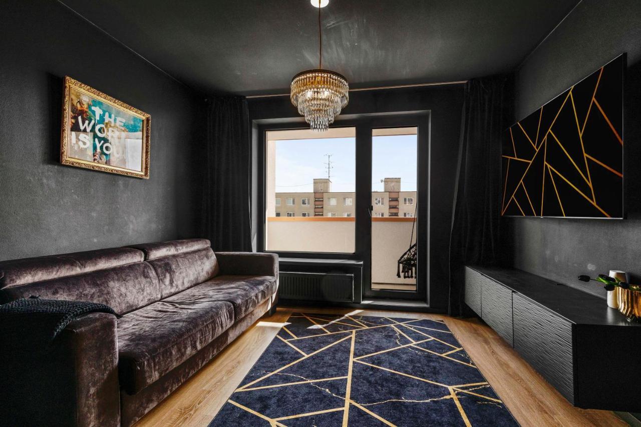 Lam Black - Ac - Balcony Appartement